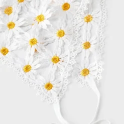 Daisy Knit Headscarf - Wild Fable™ White/Yellow -Selfie Leslie GUEST 22a0b726 fe1b 433b 92dc 0332563e7d47