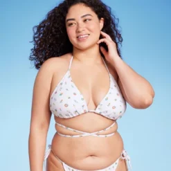 Women's Floral Print Strappy Triangle Bikini Top - Wild Fable™ White -Selfie Leslie GUEST 623601bb 911c 4193 9089 d62d940e06f6
