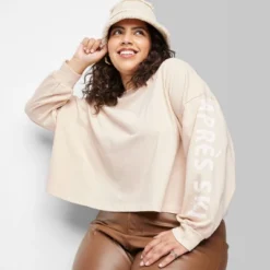 Women's Long Sleeve Heavy Knit T-Shirt - Wild Fable™ 10 Women's Long Sleeve Heavy Knit T-Shirt - Wild Fable™ -Selfie Leslie GUEST a8eb4dc1 f425 4719 a90a 207537e1703f