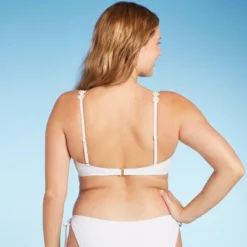 Women's Embroidered Daisy Strap Underwire Bikini Top - Wild Fable™ -Selfie Leslie GUEST c979de75 eee3 4e2c ab0a fceb610e629e