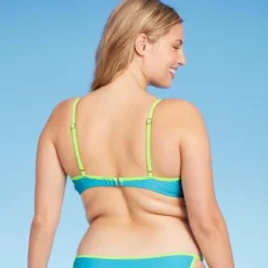 Women's Colorblock Underwire Bikini Top - Wild Fable™ -Selfie Leslie GUEST cb47ba18 352f 4ecc a416 1b44f72033d9